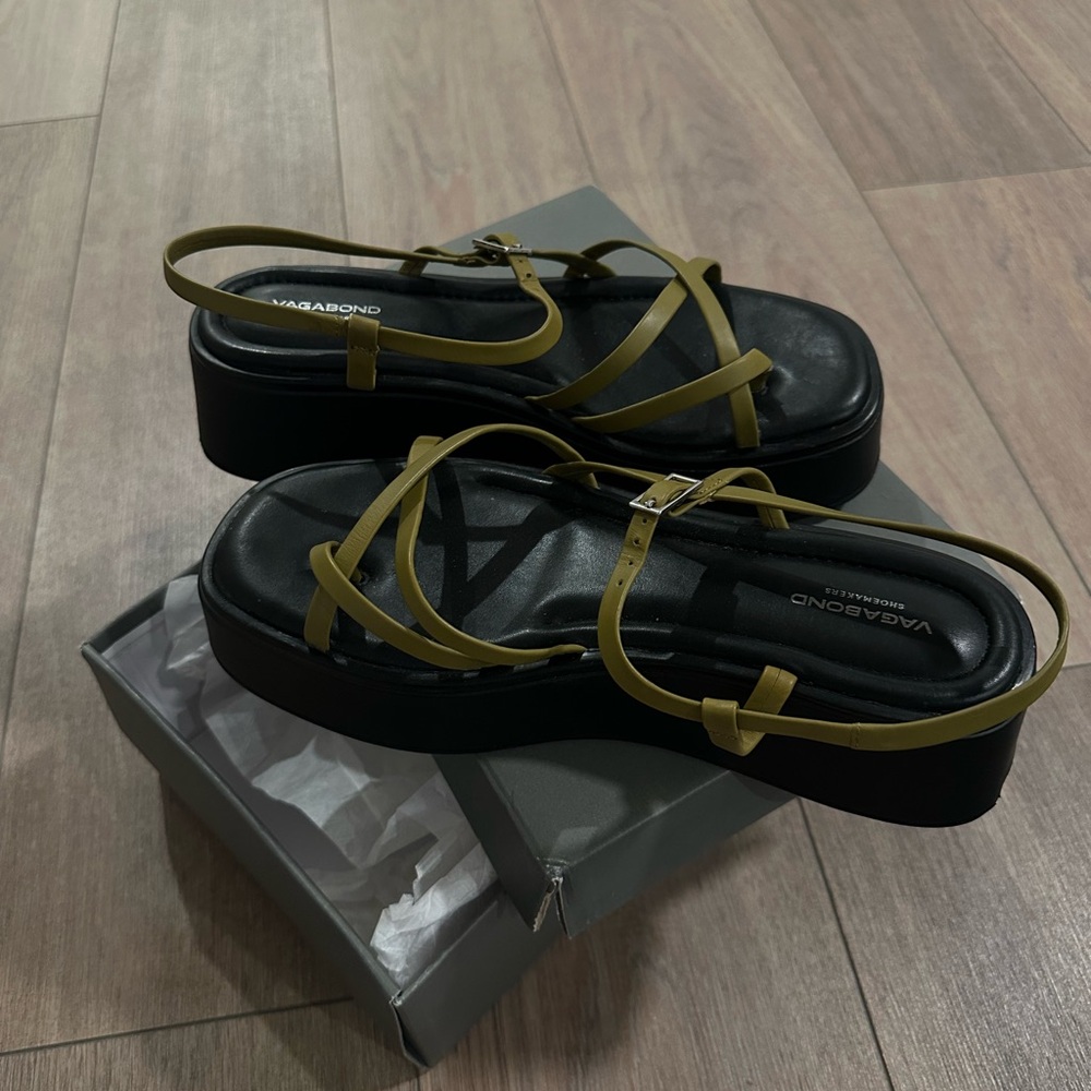 Vagabond courtney platform sandals